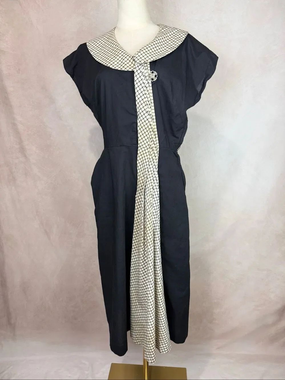 Vintage 1940s Day Dress Size M Cotton Sailor Collar AS IS